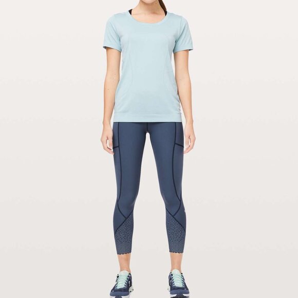 NWOT Lululemon Swiftly Tech Short Sleeve (Breeze) *Relaxed Fit Blue Haze size 10 - Picture 1 of 5